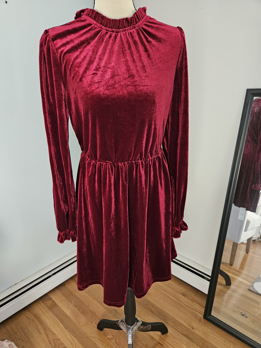 Cupshe Deep Burgundy Velvet Long-Sleeve Ruffle-Neck Dress